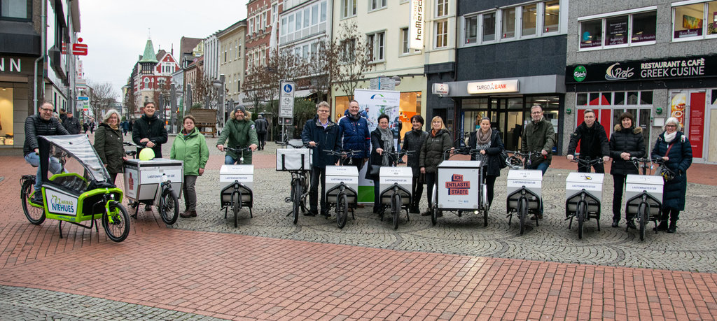 Neun "Ich entlaste Städte"-Lastenräder in Hamm übergeben